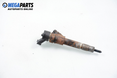 Diesel fuel injector for Renault Trafic 1.9 dCi, 101 hp, passenger, 2005