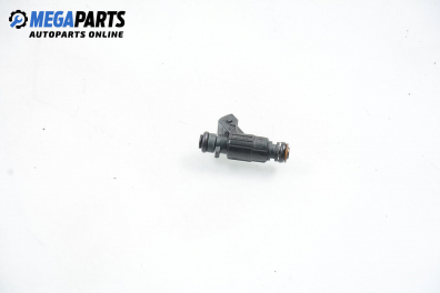 Gasoline fuel injector for Mercedes-Benz A-Class W168 1.4, 82 hp, 5 doors automatic, 1999