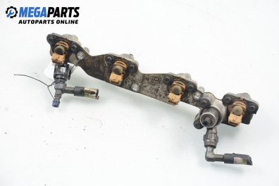 Rampă combustibil cu injectoare for Ford Mondeo Mk I 2.0 16V, 136 hp, combi, 1996