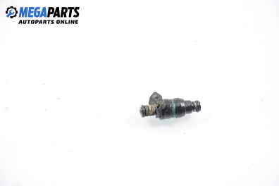 Gasoline fuel injector for BMW 3 (E36) 1.8, 113 hp, sedan, 1993