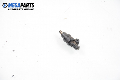 Gasoline fuel injector for Opel Frontera A 2.0, 115 hp, 3 doors, 1993