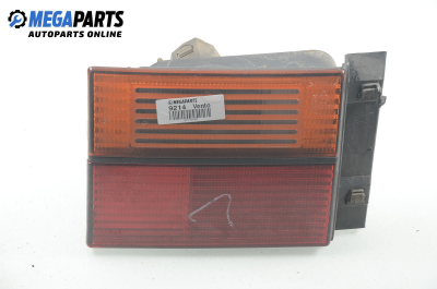 Innere bremsleuchte for Volkswagen Vento 1.9 TDI, 90 hp, 1994, position: links