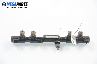 Fuel rail for Ford Mondeo Mk III 2.0 TDCi, 130 hp, station wagon, 2004