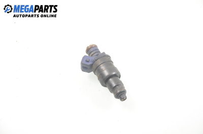 Benzineinspritzdüse for Renault Megane I 1.6, 90 hp, hecktür, 5 türen, 1997