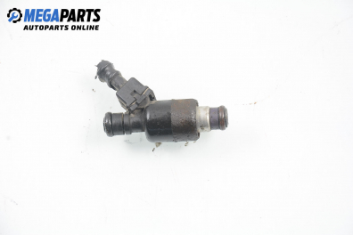 Gasoline fuel injector for Alfa Romeo 146 1.6 i.e., 103 hp, 5 doors, 1996