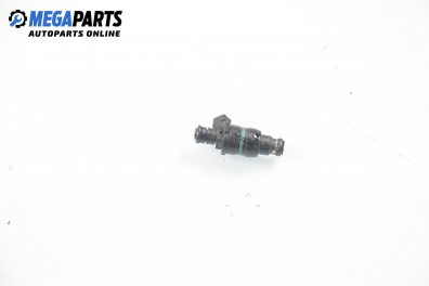 Gasoline fuel injector for BMW 3 (E36) 1.6, 100 hp, sedan, 1993