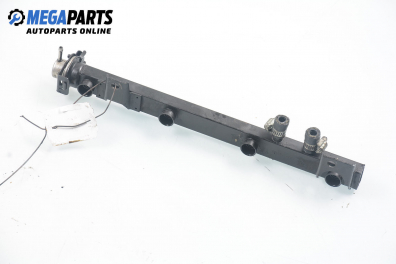 Fuel rail for BMW 3 (E36) 1.6, 100 hp, sedan, 1993