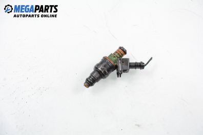 Gasoline fuel injector for Hyundai Coupe (RD2) 2.0 16V, 135 hp, coupe, 2000