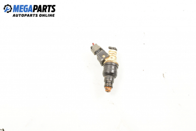 Gasoline fuel injector for Hyundai Coupe 1.6 16V, 116 hp, 1999