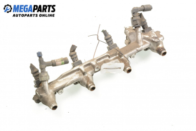 Rampă combustibil cu injectoare for Ford Mondeo Mk I 2.0 16V, 136 hp, combi, 1995