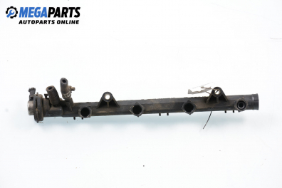 Fuel rail for Seat Cordoba (6K) 1.4, 60 hp, sedan, 1997