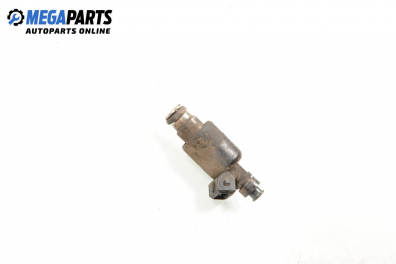 Gasoline fuel injector for Opel Astra F 1.6 16V, 100 hp, station wagon, 1994