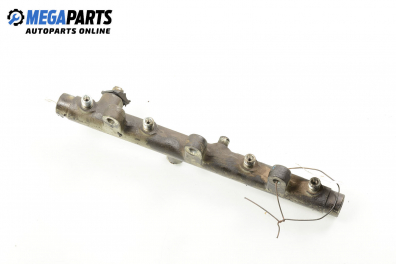 Fuel rail for Peugeot 406 2.0 HDI, 109 hp, sedan, 2001