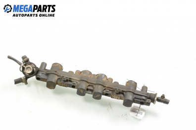 Fuel rail for Volkswagen Vento 2.0, 115 hp, 1992