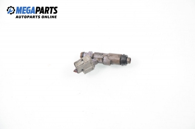 Gasoline fuel injector for Lexus IS (XE10) 2.0, 155 hp, sedan automatic, 2001