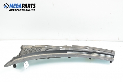 Verkleidung unter scheibenwischern for Mazda 3 2.0, 150 hp, hecktür, 2004, position: links