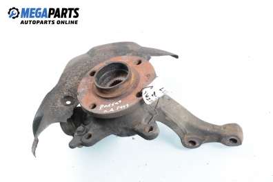 Knuckle hub for Volkswagen Passat (B3) 1.8, 90 hp, station wagon, 1988, position: front - right