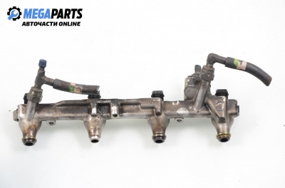 Fuel rail with injectors for Ford Escort 1.6 16V, 88 hp, station wagon, 1997
