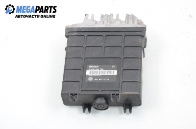 ECU for Volkswagen Passat (B3) 1.8, 90 hp, station wagon, 1991 № 0261 200 752