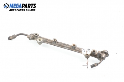 Fuel rail for Mitsubishi Lancer 1.6 16V, 113 hp, station wagon, 1994