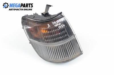 Blinker for Mitsubishi Pajero 2.8 TD, 125 hp, 5 doors automatic, 1999, position: right