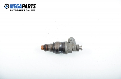 Gasoline fuel injector for Audi 80 (B4) 2.0, 115 hp, sedan, 1992