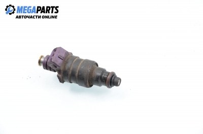Gasoline fuel injector for Volvo S40/V40 1.8, 115 hp, sedan, 1996