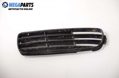 Bumper grill for Audi 80 (B4) 2.0, 115 hp, sedan, 1993