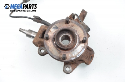 Achsschenkel radnabe für Nissan Primera (P11) 2.0 TD, 90 hp, combi, 2000, position: links, vorderseite
