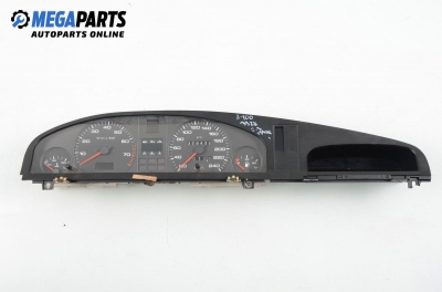 Instrument cluster for Audi 100 (C4) 2.3, 134 hp, station wagon, 1992
