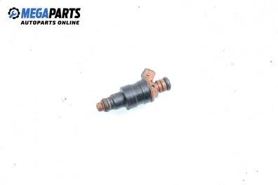 Gasoline fuel injector for Chrysler Stratus 2.0, 131 hp, sedan, 1996