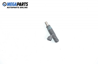 Duza benzină pentru Audi A4 (B6) 2.0, 130 cp, sedan, 2001
