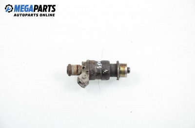 Gasoline fuel injector for Audi A4 (B5) 2.6 Quattro, 150 hp, sedan, 1995