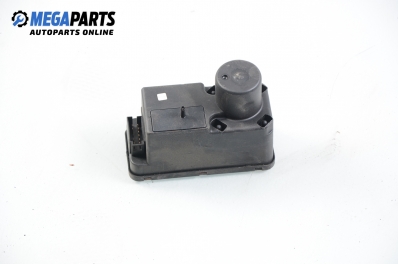 Vacuum pompă central for Volkswagen Passat (B3) 1.8, 90 hp, combi, 1991