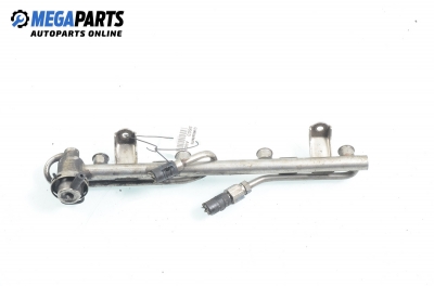 Fuel rail for Audi A4 (B6) 2.0, 130 hp, sedan, 2001