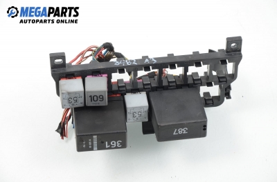 Fuse box for Audi A3 (8L) 1.9 TDI, 110 hp, 3 doors, 1998