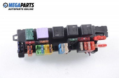 Fuse box for Mercedes-Benz S W220 4.0 CDI, 250 hp, 2001