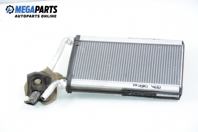 Heating radiator  for Mitsubishi Pajero III 3.2 Di-D, 165 hp, 3 doors, 2003