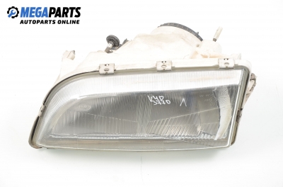 Far pentru Volvo S40/V40 1.8, 115 cp, combi, 1999, poziție: stânga