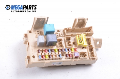 Fuse box for Toyota Corolla Verso 1.8 VVT-i, 135 hp, 2004