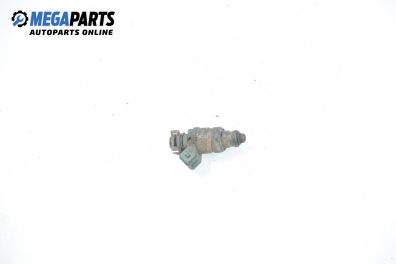 Gasoline fuel injector for Volkswagen Polo (6N/6N2) 1.6, 100 hp, sedan, 2001