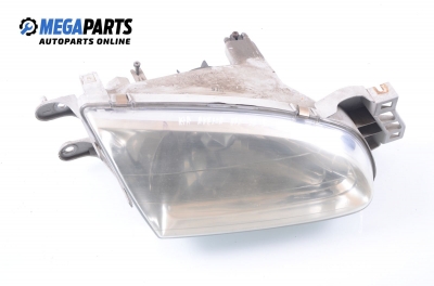 Far pentru Kia Avella Delta 1.5 16V, 105 cp, sedan, 2000, poziție: dreapte