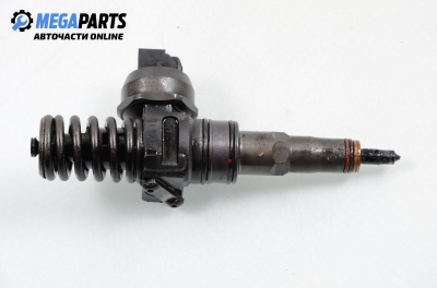 Diesel fuel injector for Volkswagen Caddy III (2K) 2.0 SDi, 70 hp, 2005 № 038 130 073