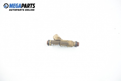 Benzineinspritzdüse für Ford Mondeo Mk II 2.0, 131 hp, combi, 1999
