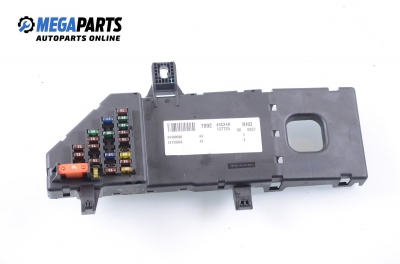 Fuse box for Opel Signum 2.0 DTI, 100 hp, 2004