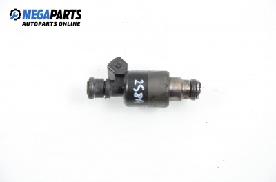 Gasoline fuel injector for Opel Astra F 1.6 16V, 101 hp, station wagon, 1997
