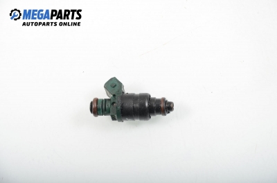 Gasoline fuel injector for Volkswagen Sharan 2.0, 115 hp automatic, 1996