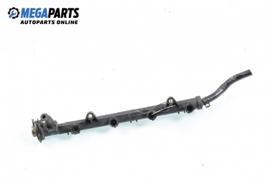 Fuel rail for Seat Ibiza (6K) 1.0, 50 hp, 3 doors, 1997