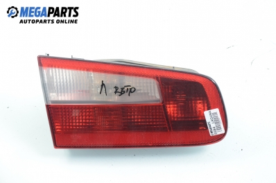 Inner tail light for Renault Laguna II (X74) 1.9 dCi, 120 hp, hatchback, 2002, position: left