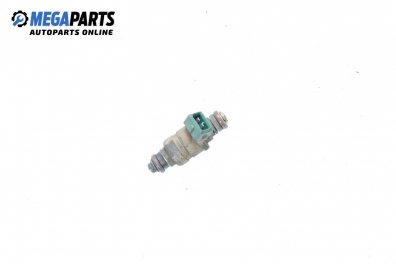 Gasoline fuel injector for Audi A3 (8L) 1.6, 101 hp, 3 doors, 1997